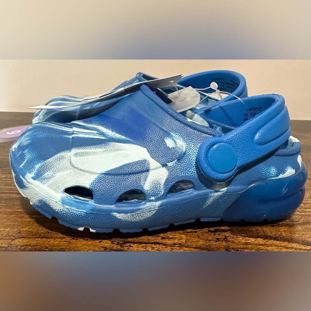 Carters Toddler Boys Blue Light Up Clogs NWT Size 6 Toddler